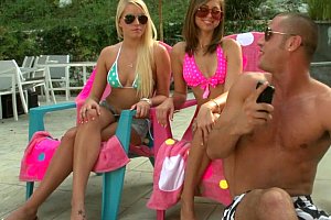 国产精品videossex撒尿最大的逼