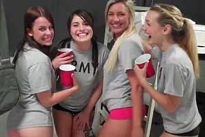 japanese白嫩丰满老师xxhd