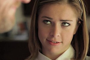 欧美性爱人妖操小嫩逼